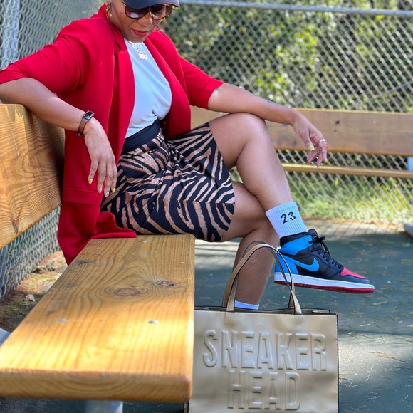 SNEAKERHEAD GOLD TOTE BAG - Picture 4 of 5